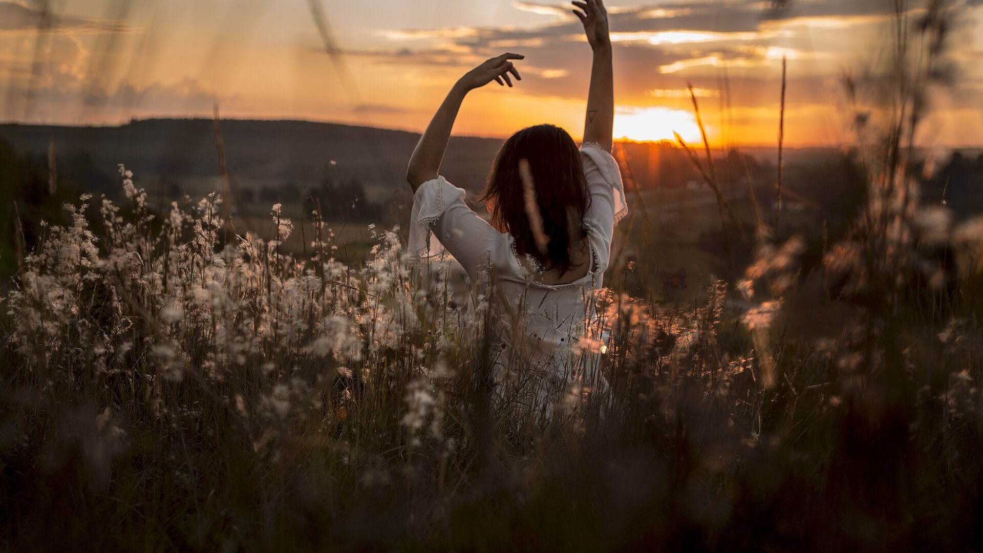 Lunchtime Vinyasa - A Midday Flow to Recharge