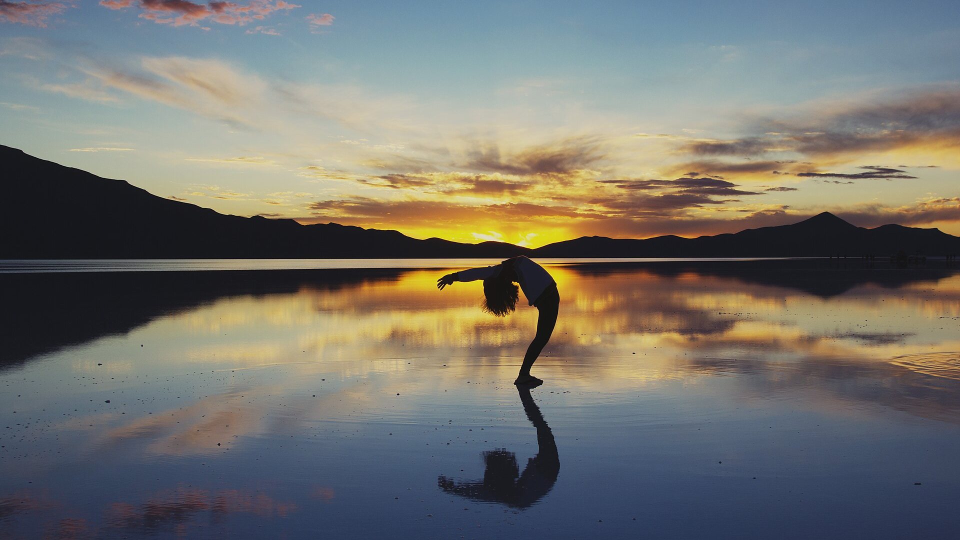 Slow Flow Vinyasa - Mindful Movement for Beginners
