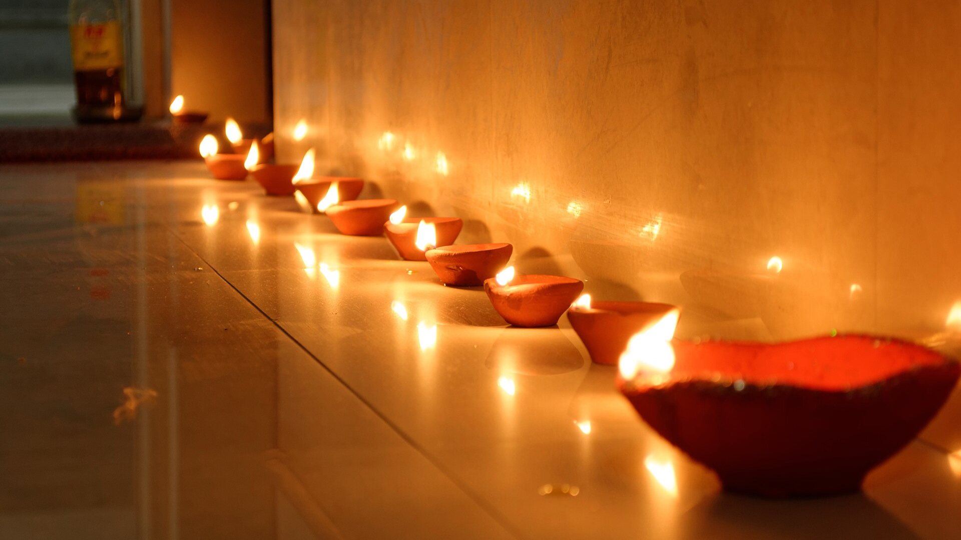 Deepavali & Hari Raya - Celebrating Singapore's Festivals